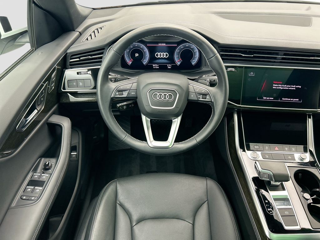 Thumbnail: 2025 Audi Q8 - 10