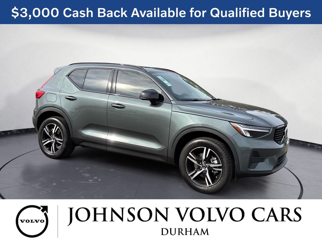 2026 Volvo XC40 B4 Core FWD