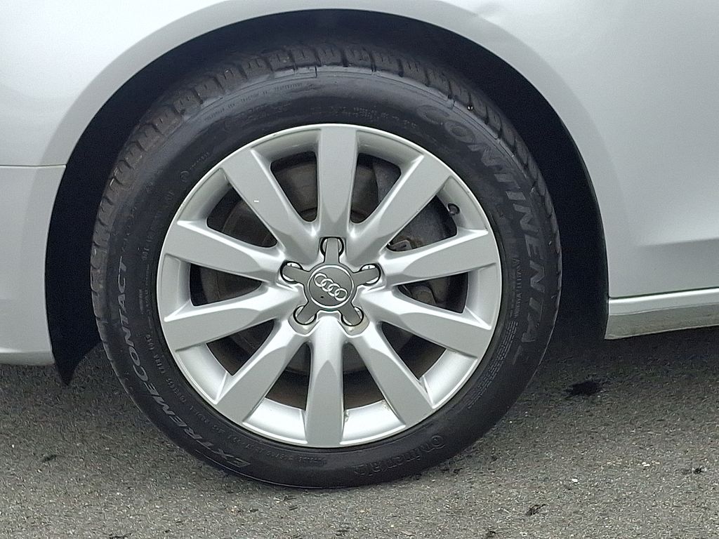 Thumbnail: 2013 Audi A4 - 8