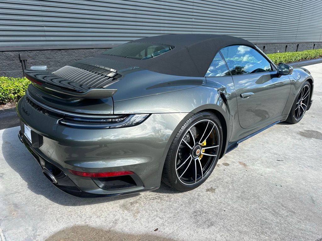 Thumbnail: 2023 Porsche 911 - 9