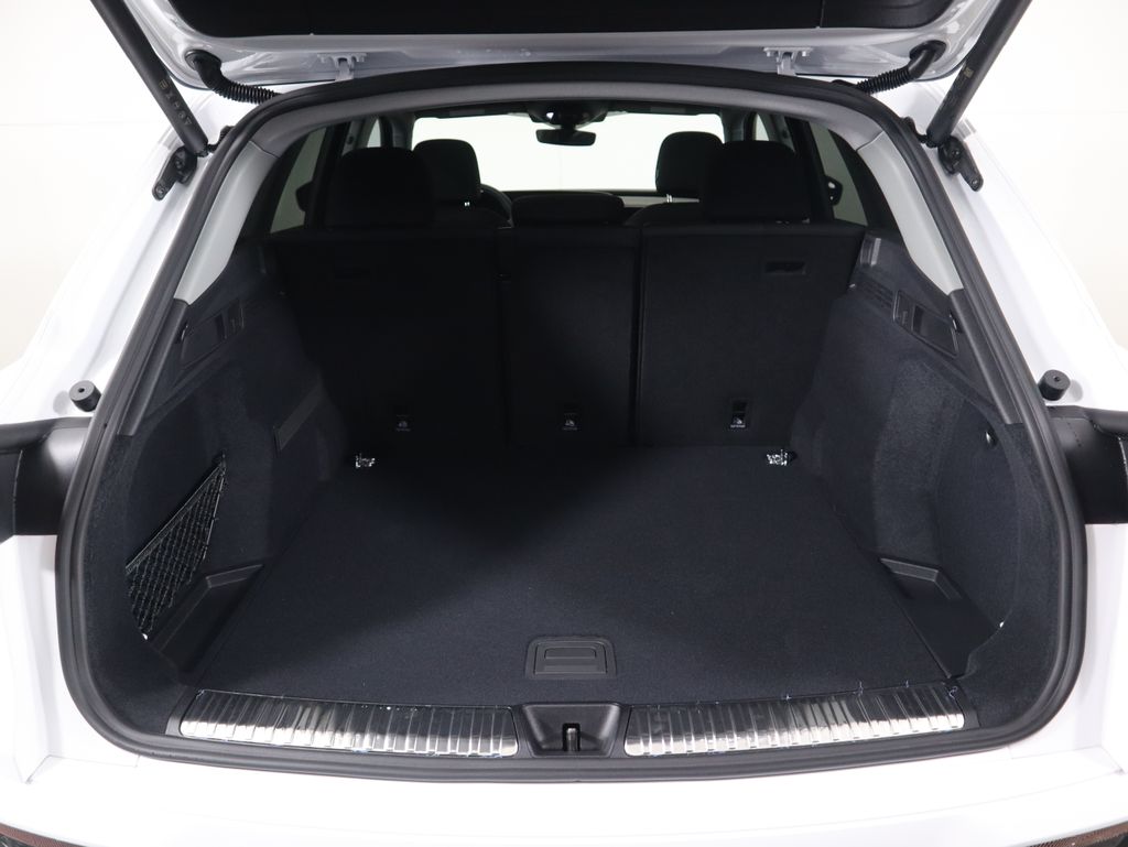 Thumbnail: 2025 Audi Q5 - 30