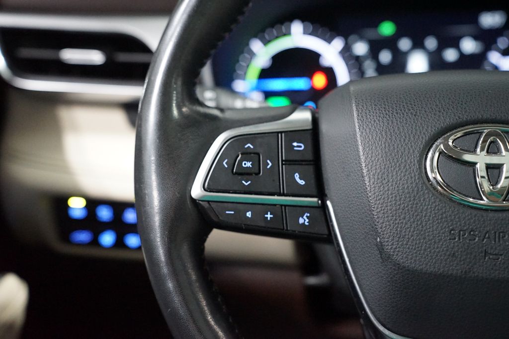 Thumbnail: 2020 Toyota Highlander - 14