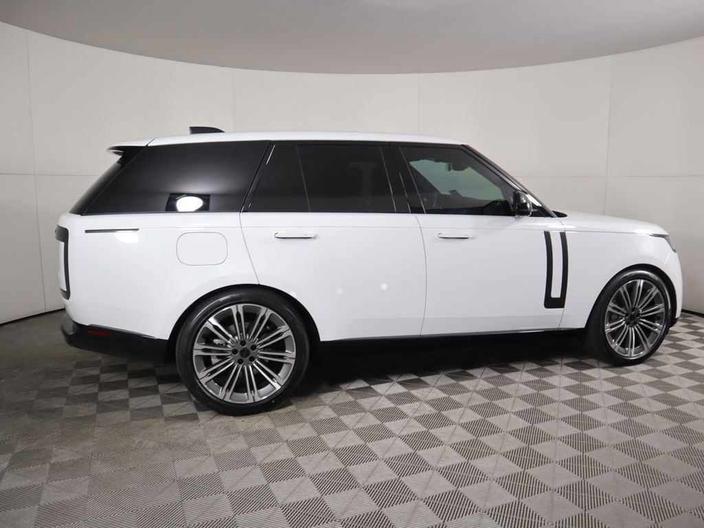 Thumbnail: 2026 Land Rover Range Rover - 4
