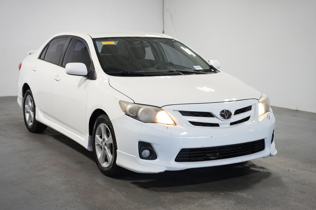 2012 Toyota Corolla LE 3
