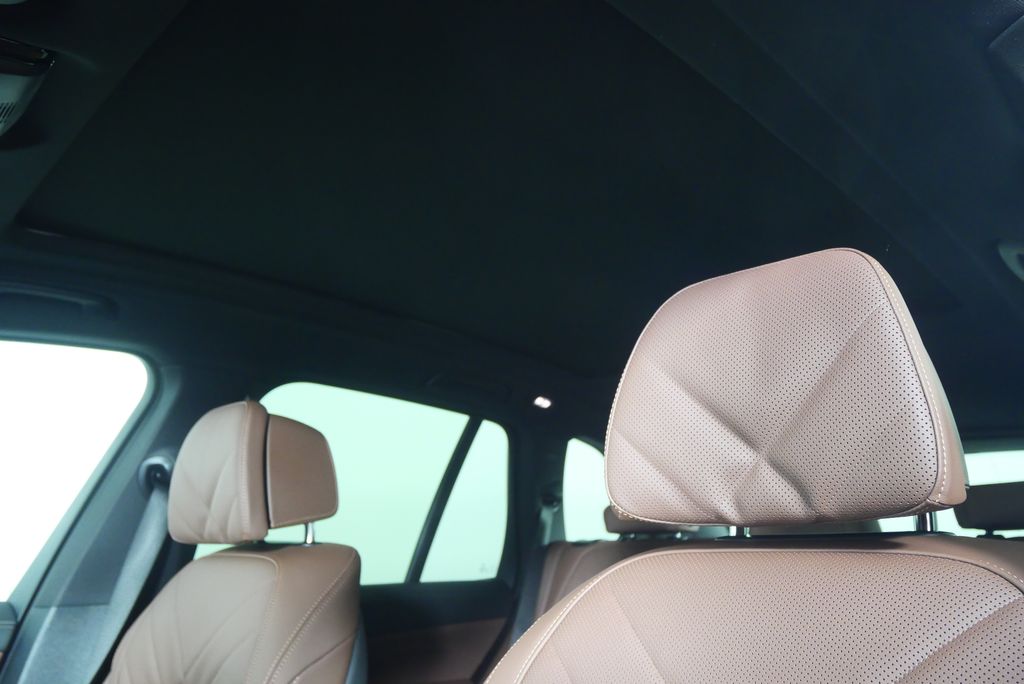 Thumbnail: 2026 BMW X5 - 11