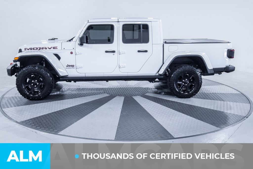 Used 2020 White Jeep Mojave image 4