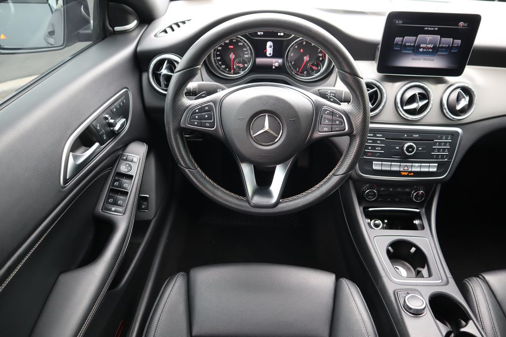 Thumbnail: 2017 Mercedes-Benz CLA - 10