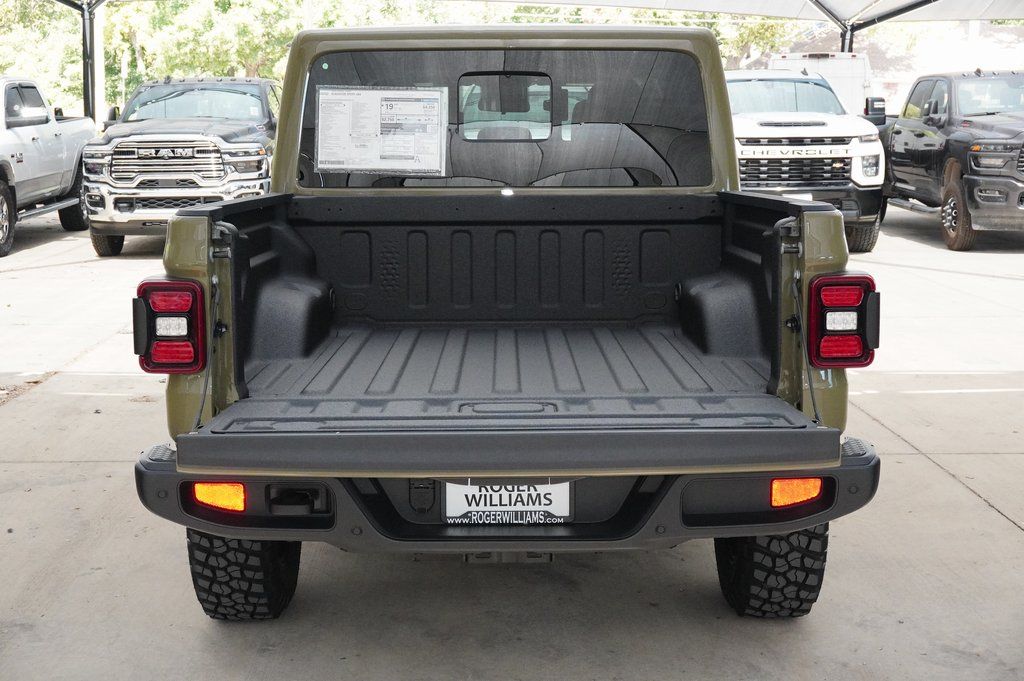 New Car 2025 Jeep Gladiator  Sport For Sale Under $50,000 In Weatherford, Texas