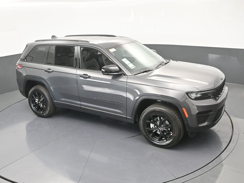 New 2025 Baltic Gray Metallic Clearcoat Jeep Altitude X image 45