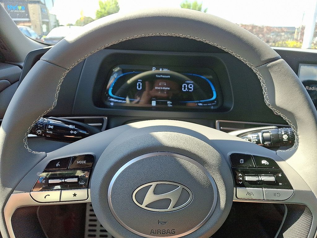 Thumbnail: 2025 Hyundai Elantra - 9