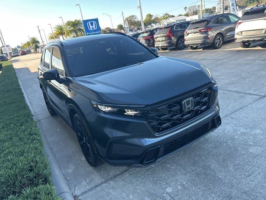 View vehicle photo 3