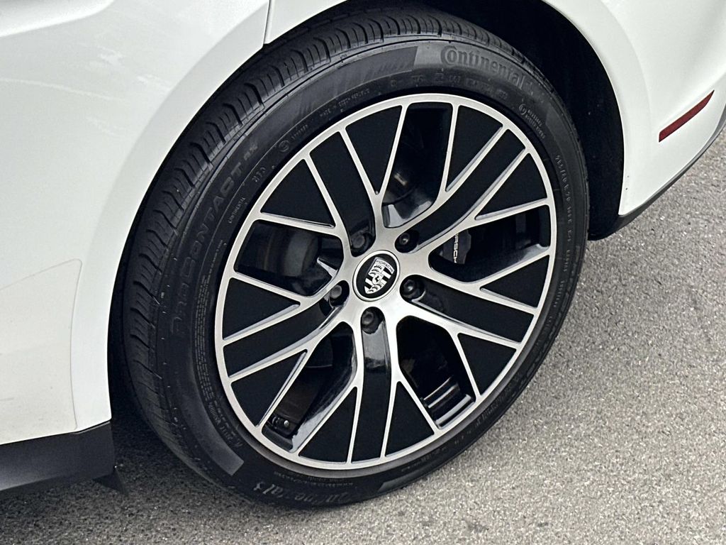 Thumbnail: 2021 Porsche Taycan - 16