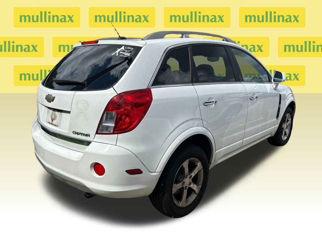 Used 2013 White Chevrolet LT image 4