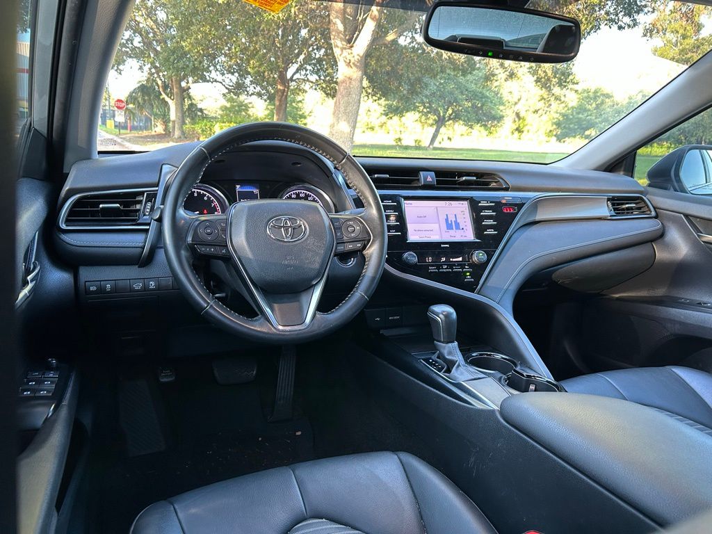 2020 Toyota Camry SE 12