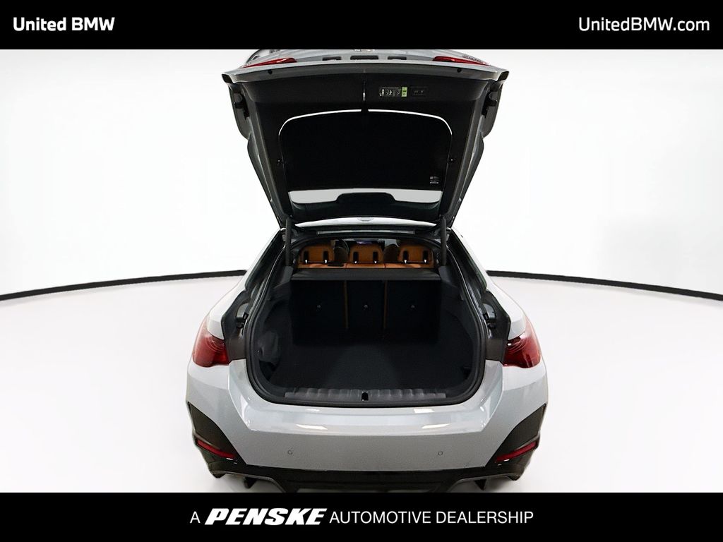 Thumbnail: 2026 BMW i4 - 14