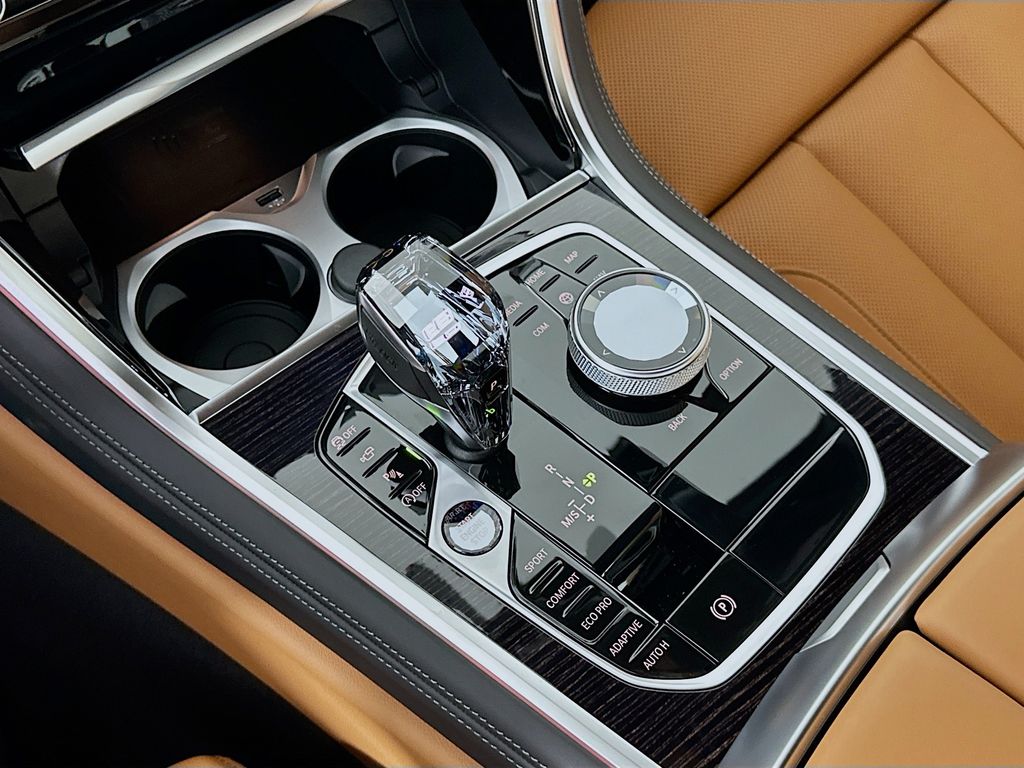 Thumbnail: 2026 BMW 8 Series - 15