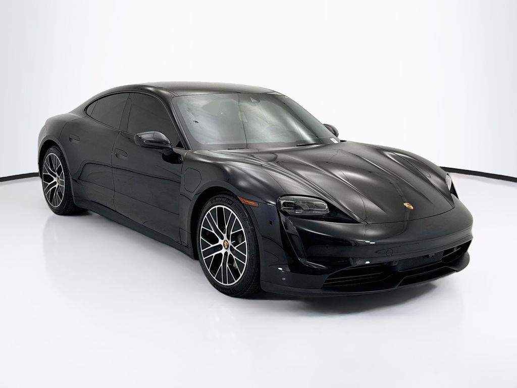 Thumbnail: 2022 Porsche Taycan - 3