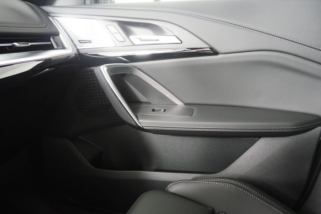 2025 BMW X1 xDrive28i 25