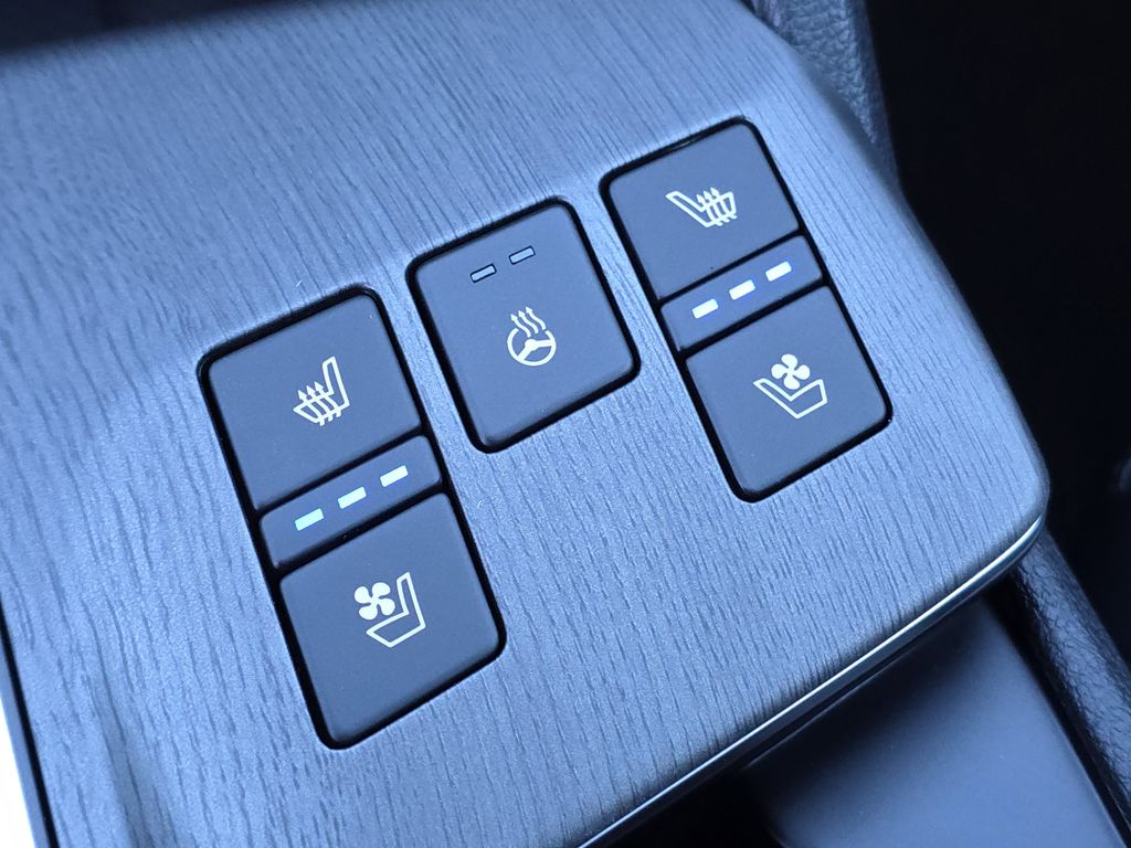 new 2026 Kia Sportage car, priced at $37,854