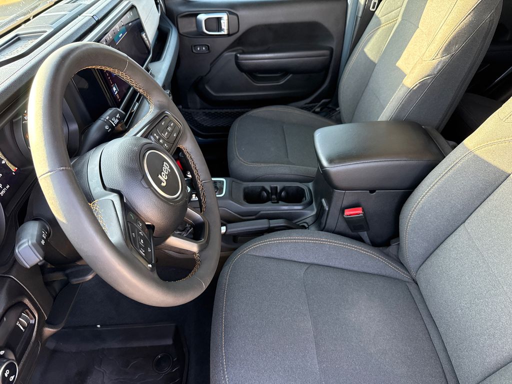 Used 2024 Jeep Gladiator Truck