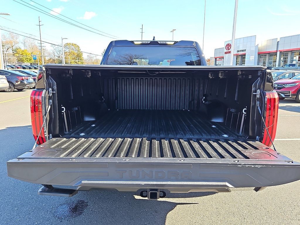 Thumbnail: 2023 Toyota Tundra - 32