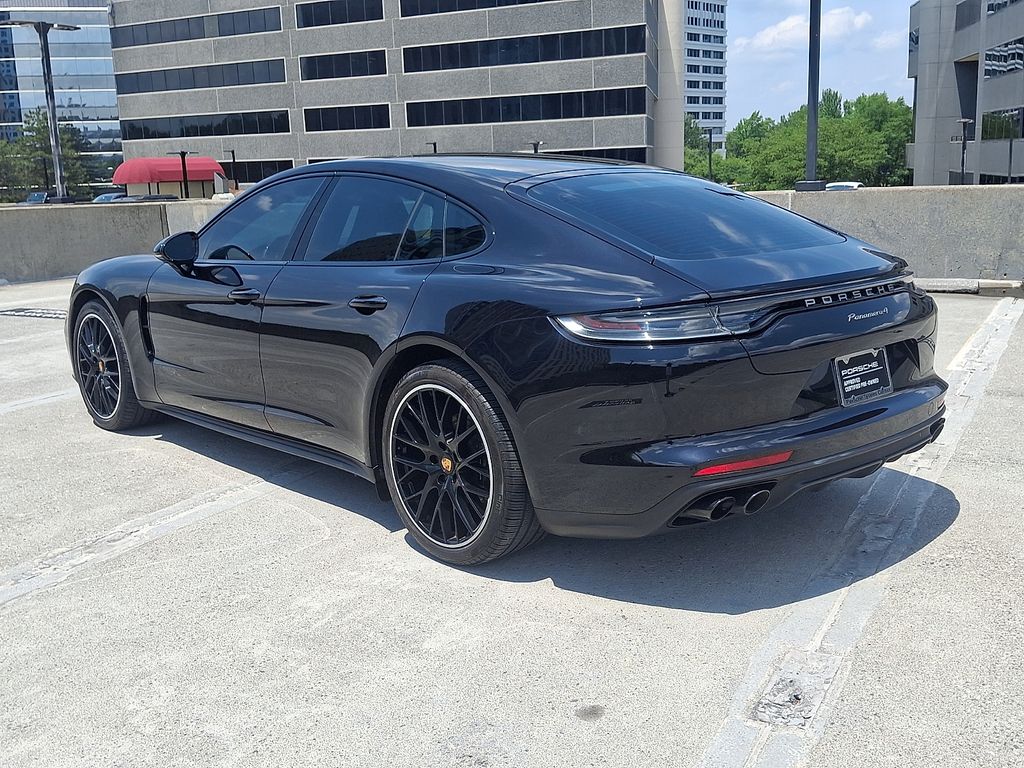 Thumbnail: 2023 Porsche Panamera - 10