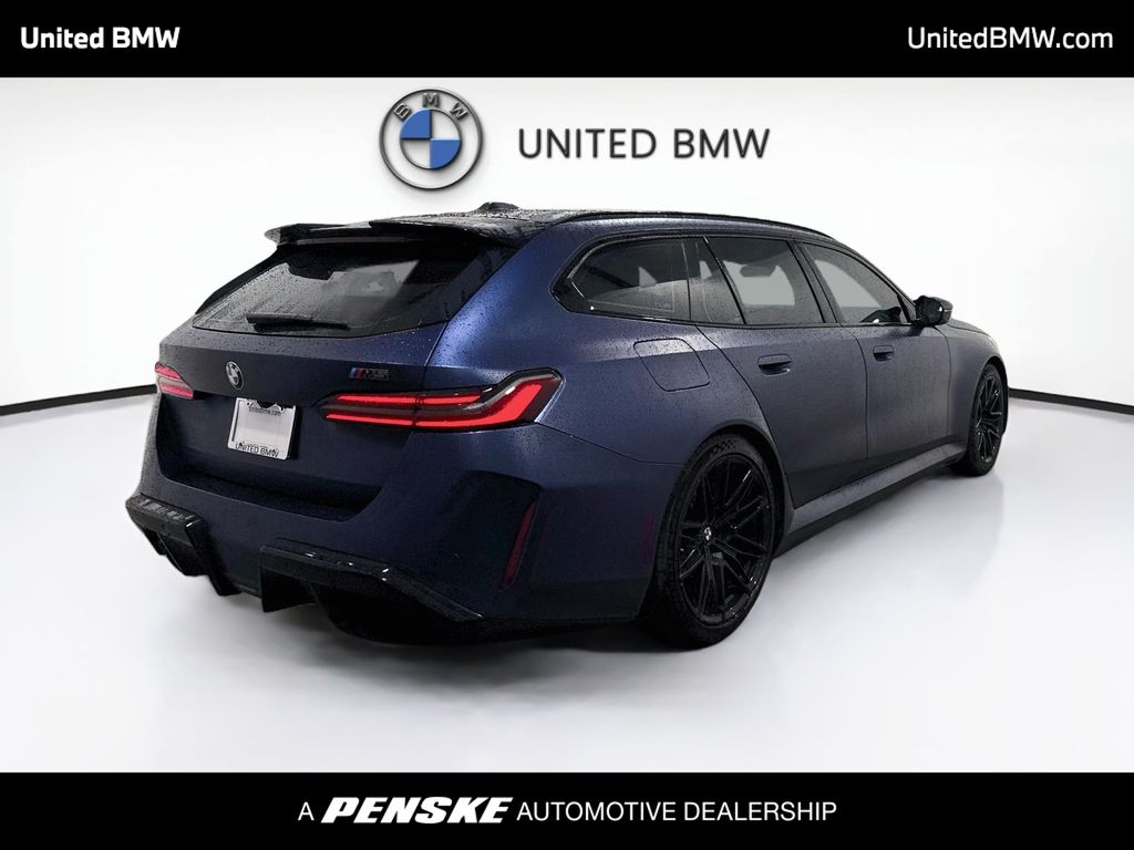 Thumbnail: 2026 BMW M5 - 5
