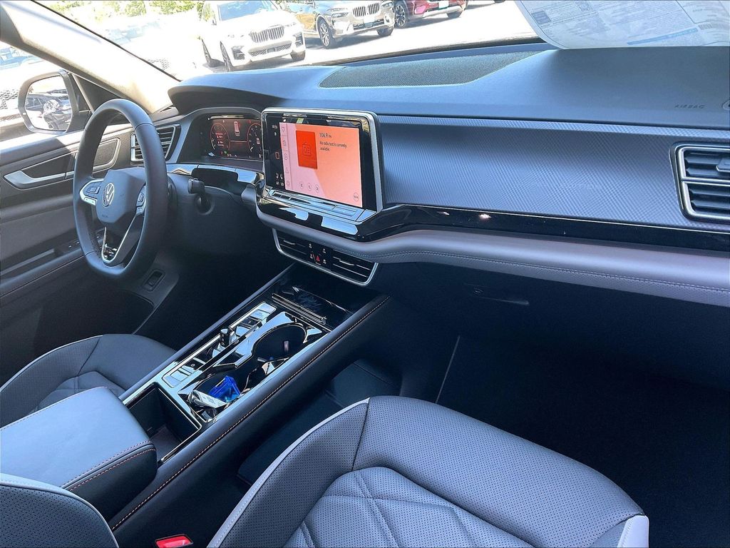 2026 Volkswagen Atlas — photo 10