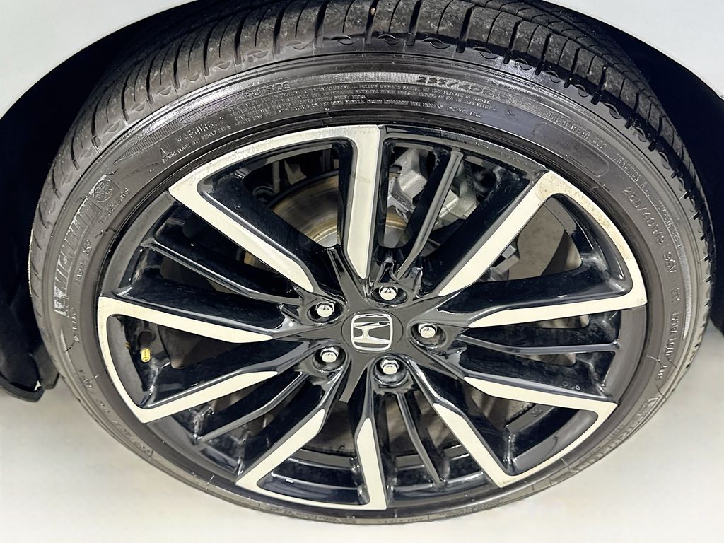 Used Car 2025 Honda Accord Hybrid  Touring For Sale Under $35,000 In Austin, Texas