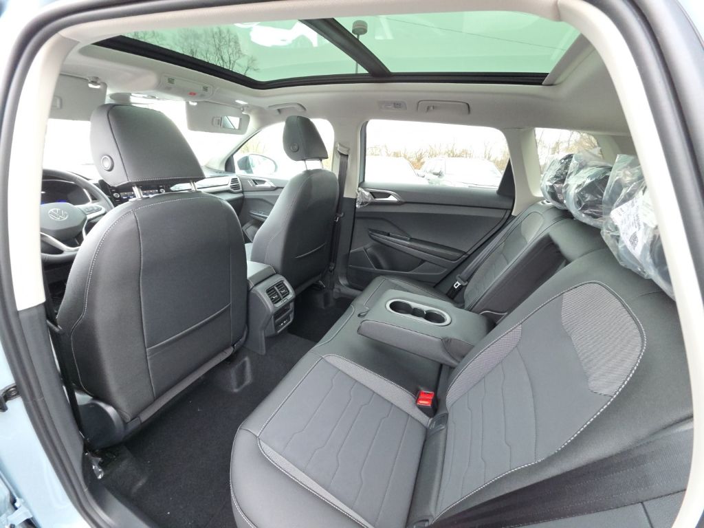 2026 Volkswagen Taos 1.5T SE Black Gray at Sutliff Volkswagen