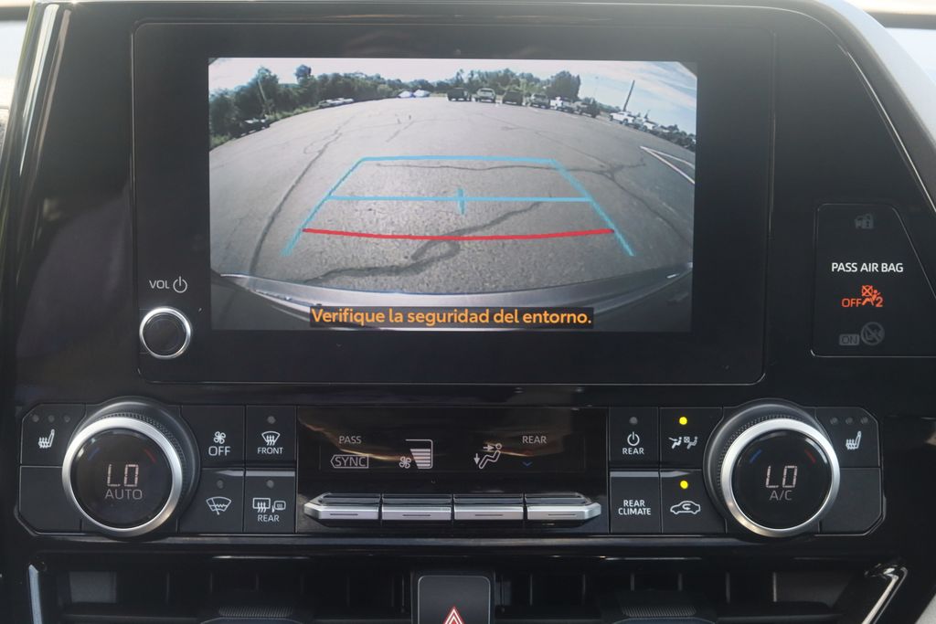 Used 2023 Toyota Highlander SUV