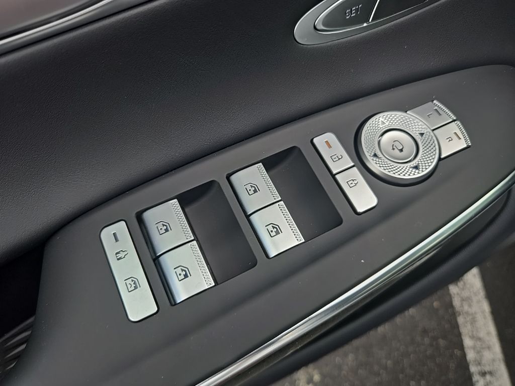 Thumbnail: 2026 Genesis GV70 - 20