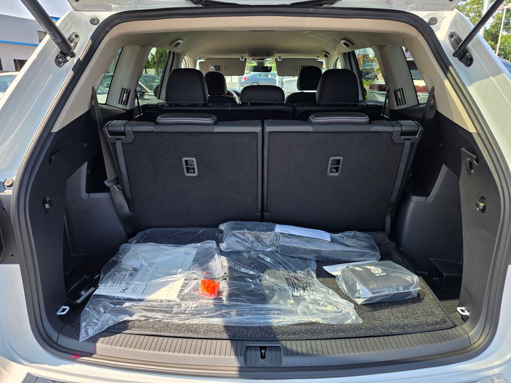 2026 Volkswagen Atlas 2.0T SE White/off-white at Sutliff Volkswagen