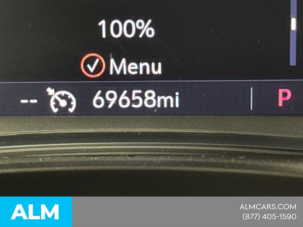 Used 2023 White Chevrolet LT image 31