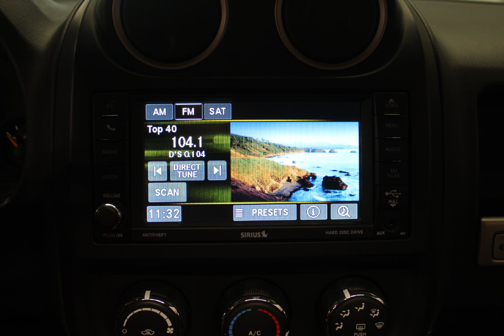 Thumbnail: 2016 Jeep Compass - 16