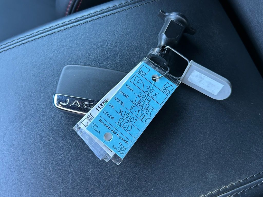 Used 2014  Jaguar S image 70