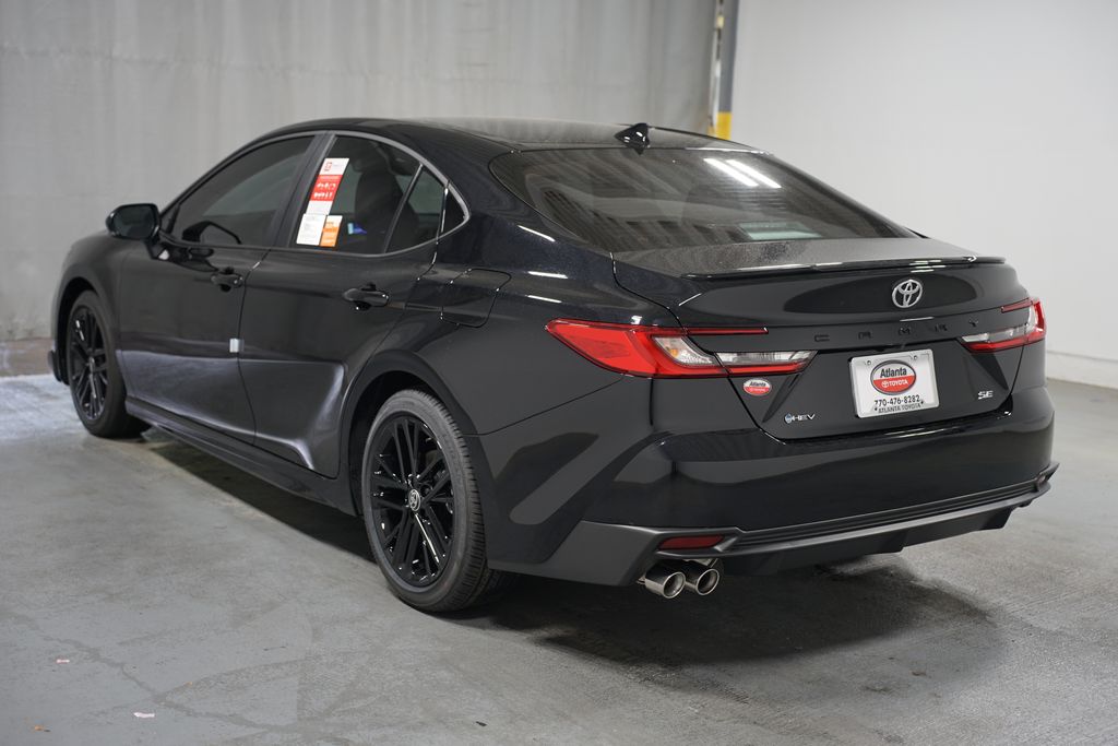 2025 Toyota Camry SE 6
