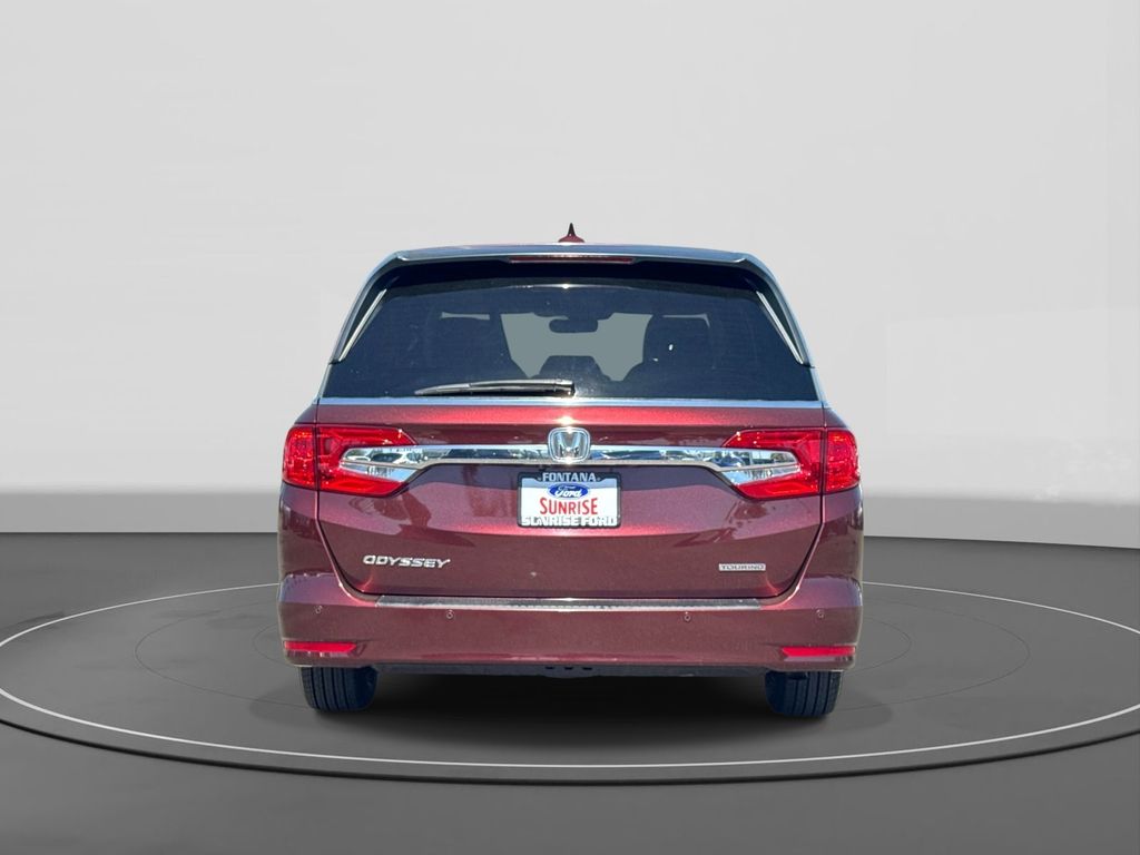 Used 2018 Honda Odyssey Touring 4D Passenger Van