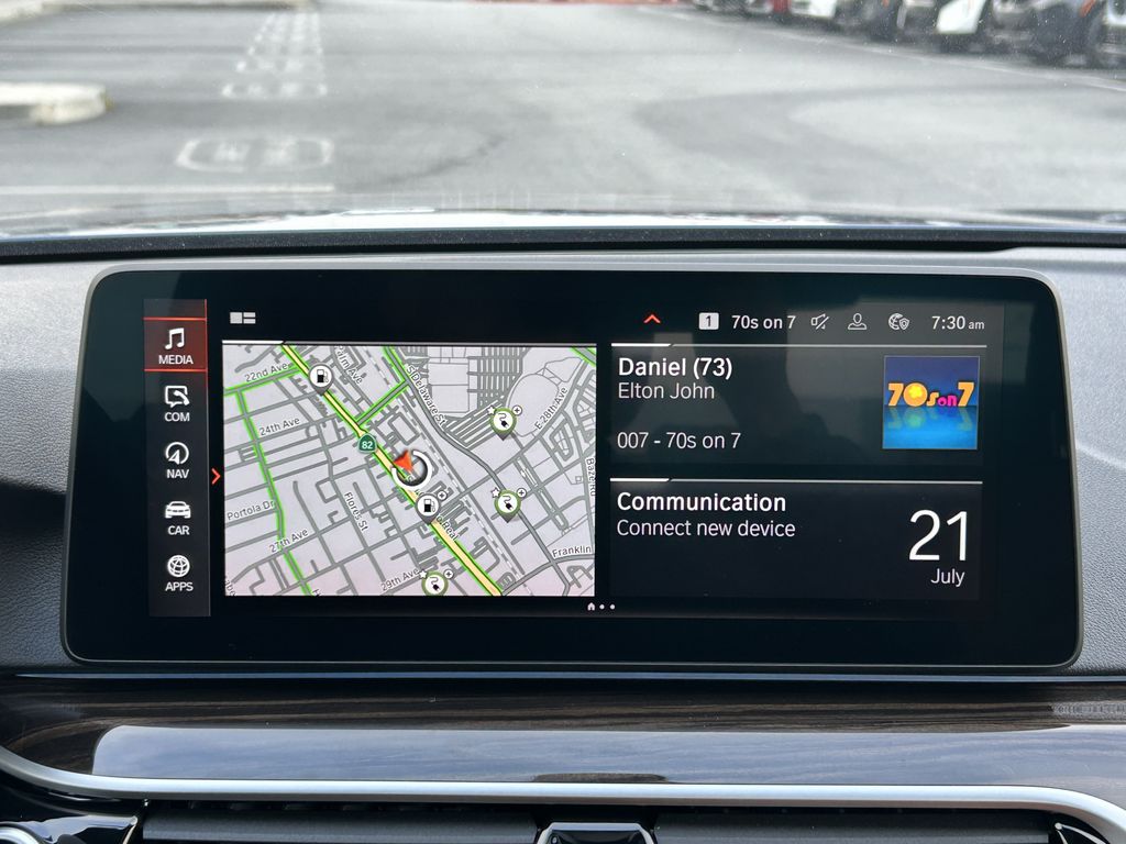 Thumbnail: 2022 BMW 5 Series - 22