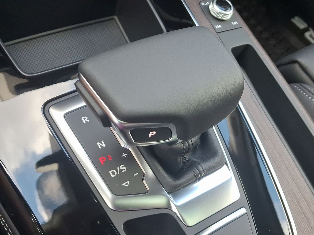 2025 Audi Q5 e Premium Plus 7