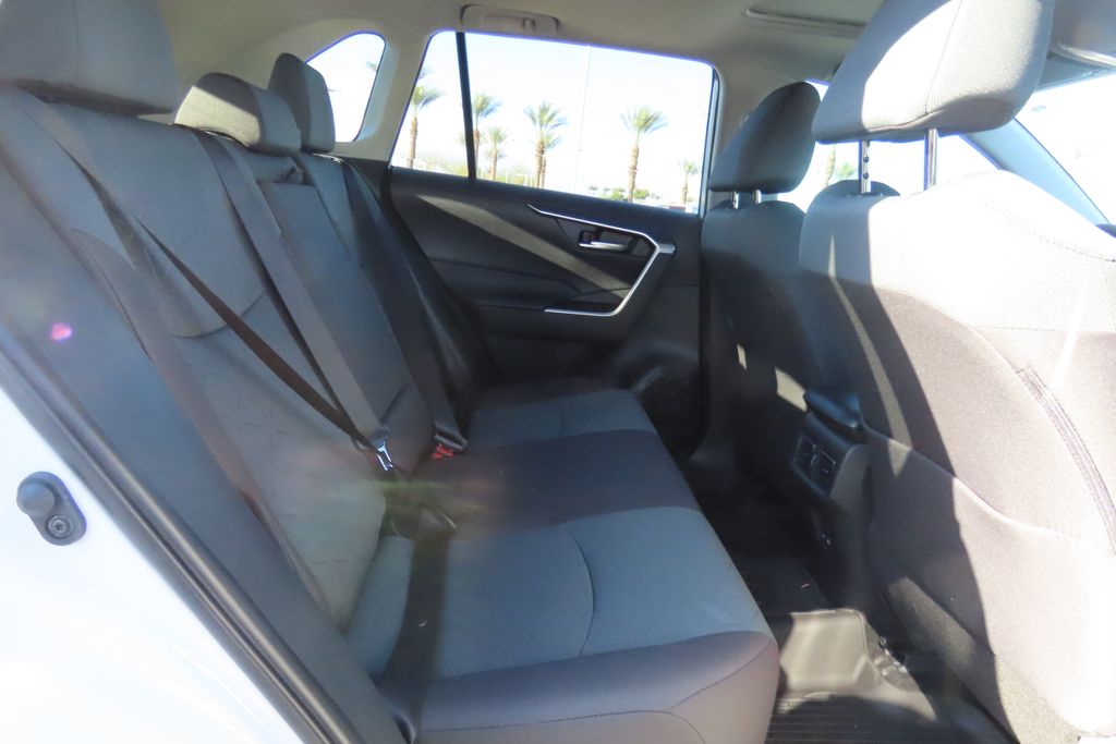 Thumbnail: 2025 Toyota RAV4 - 21