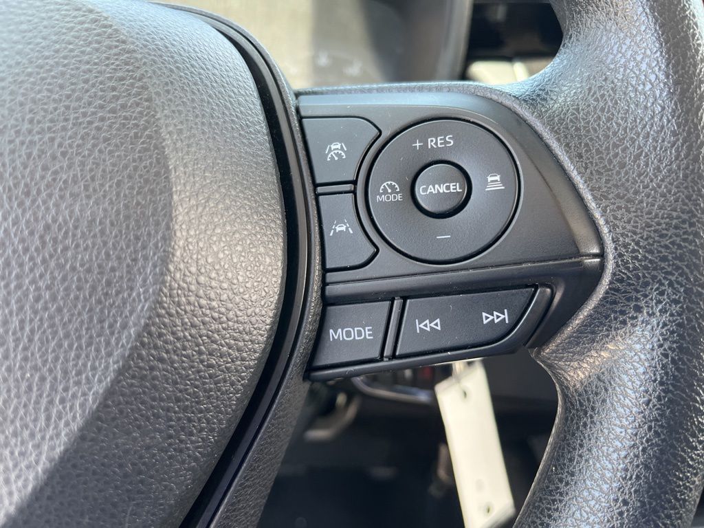2023 Toyota Corolla LE 21
