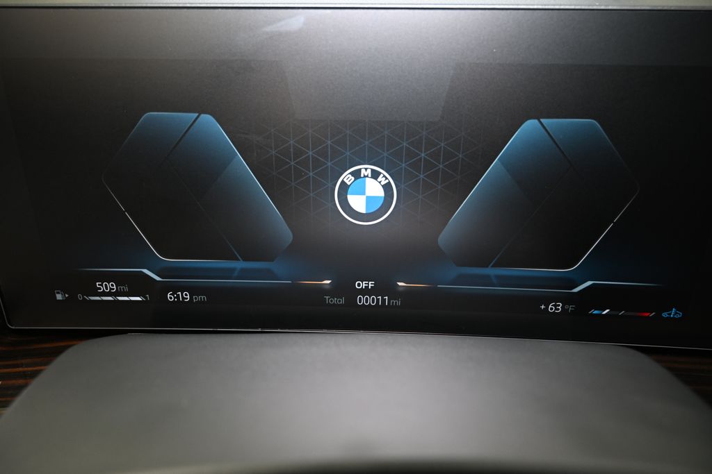 Thumbnail: 2026 BMW X7 - 27