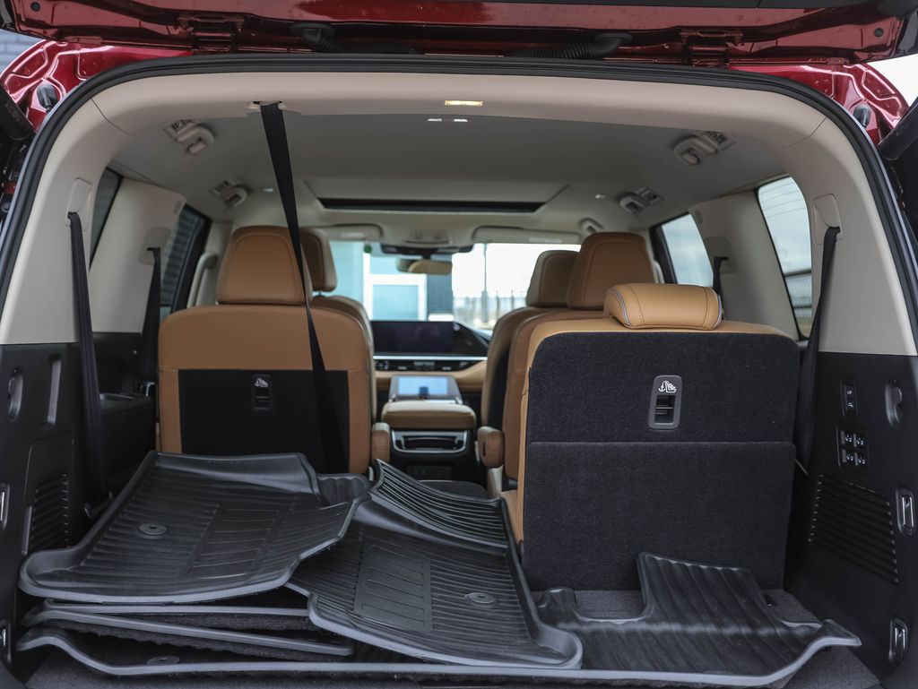 Thumbnail: 2025 INFINITI QX80 - 26
