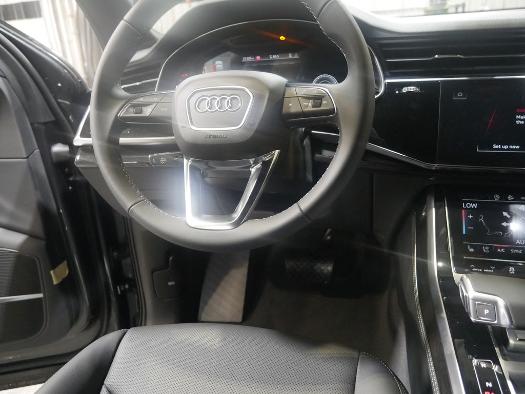 Thumbnail: 2026 Audi Q7 - 23