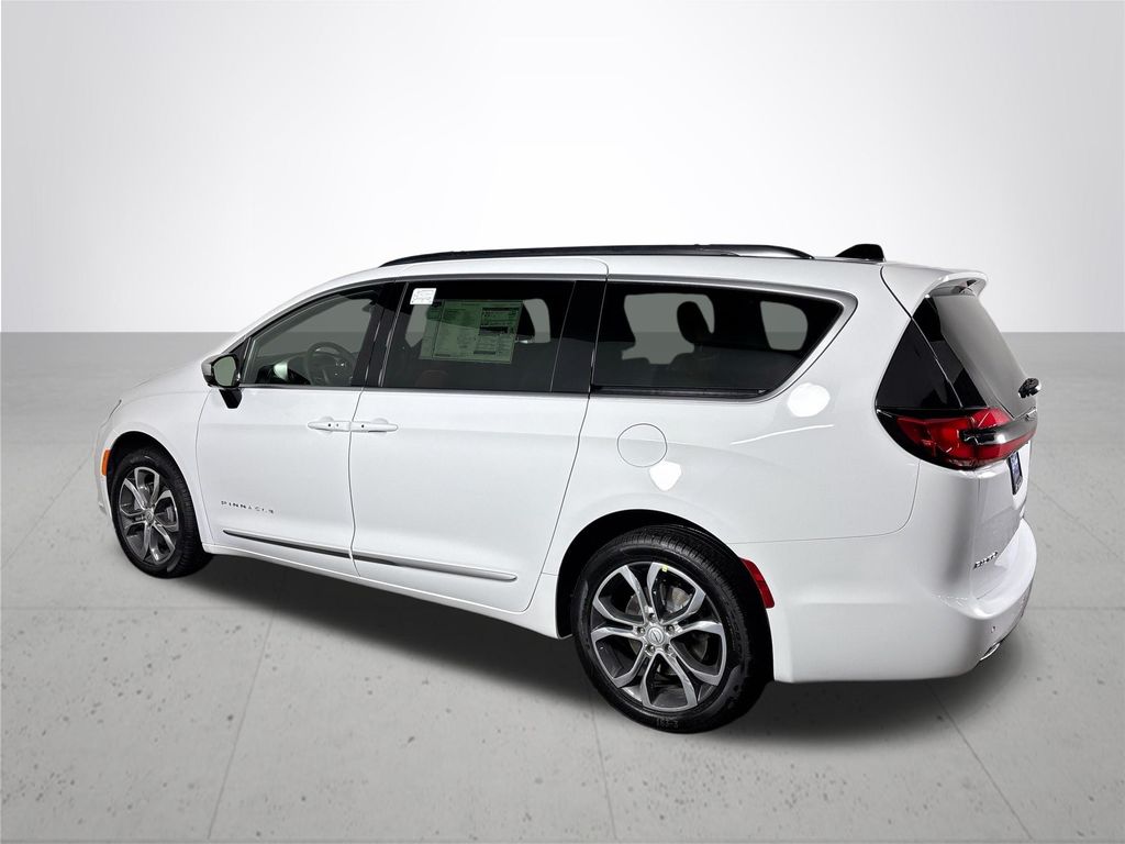 2026 Chrysler Pacifica Pinnacle