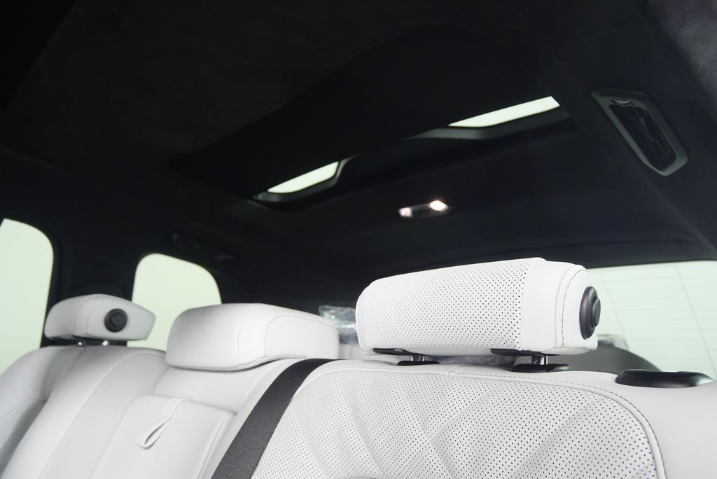 Thumbnail: 2026 BMW X7 - 17