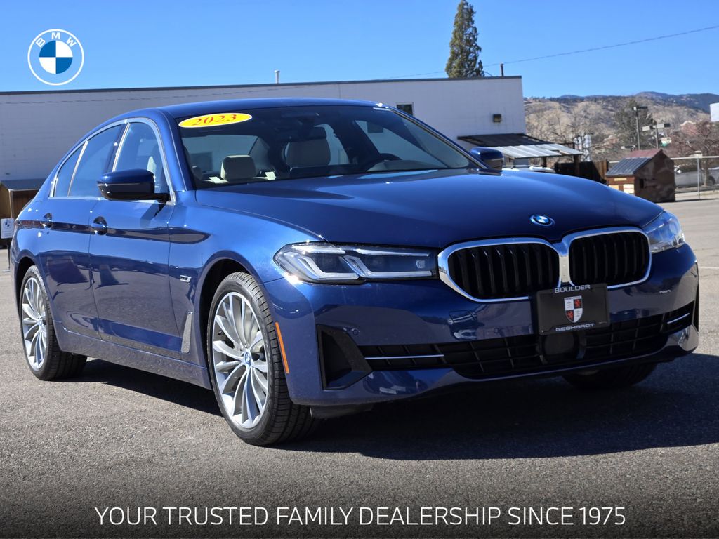 2023 BMW 5 Series 530e xDrive Hybrid Plug-in AWD