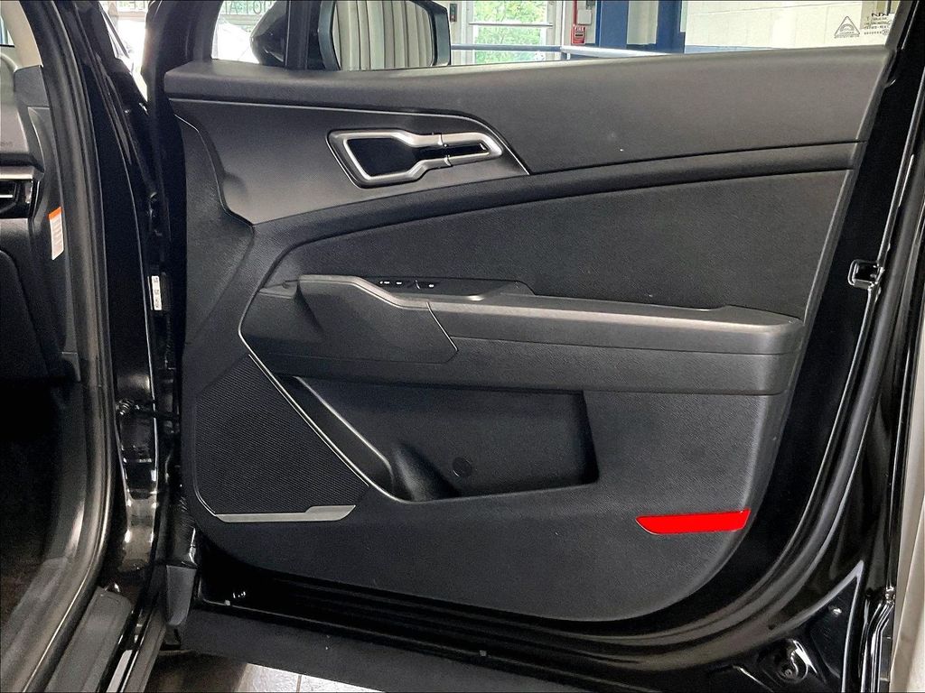 2026 Kia Sportage Hybrid — photo 12