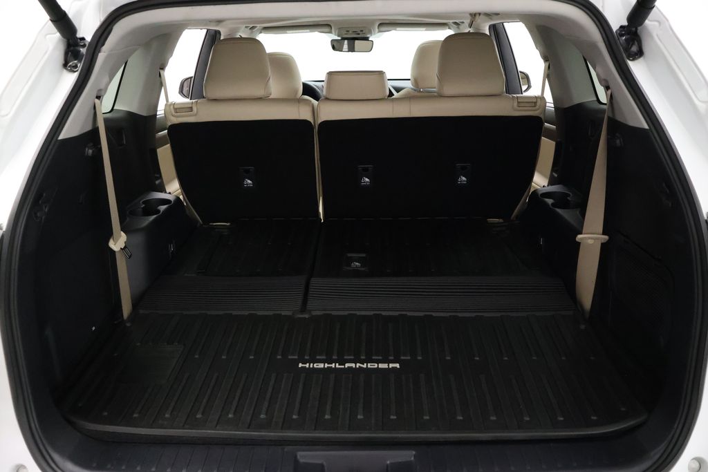 Thumbnail: 2024 Toyota Highlander - 22